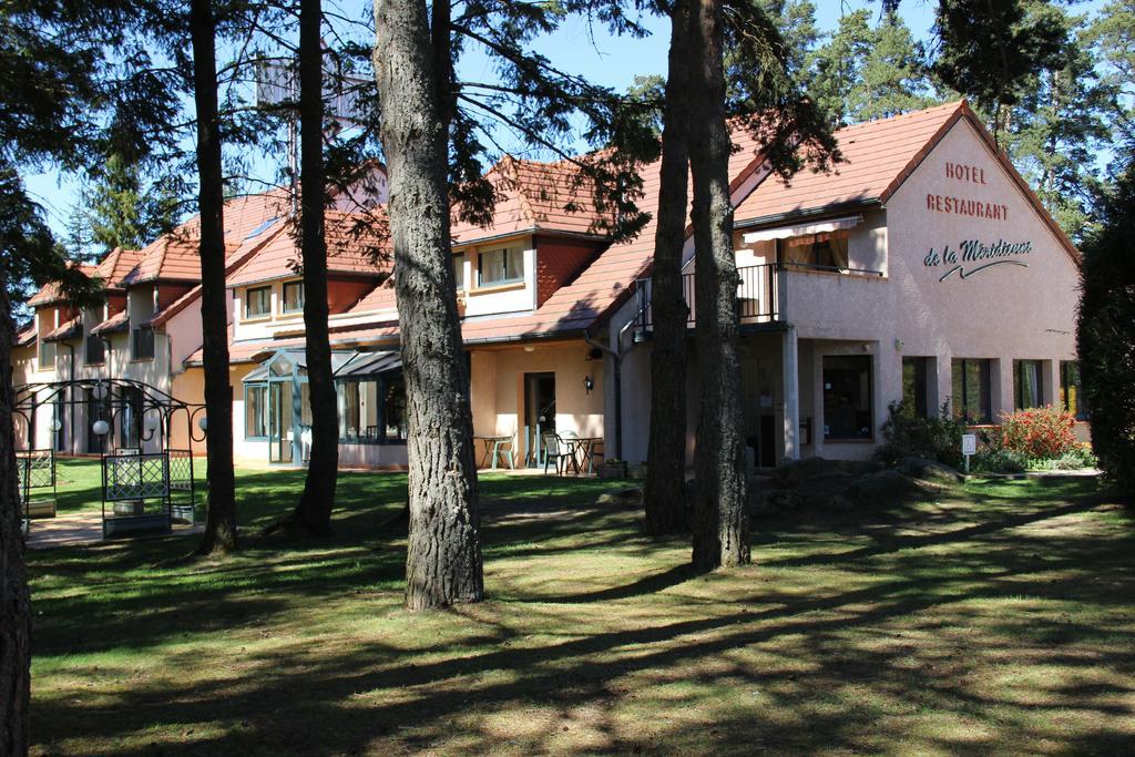 Hotel Restaurant Logis La Meridienne Anglards de Saint Flour Exterior foto